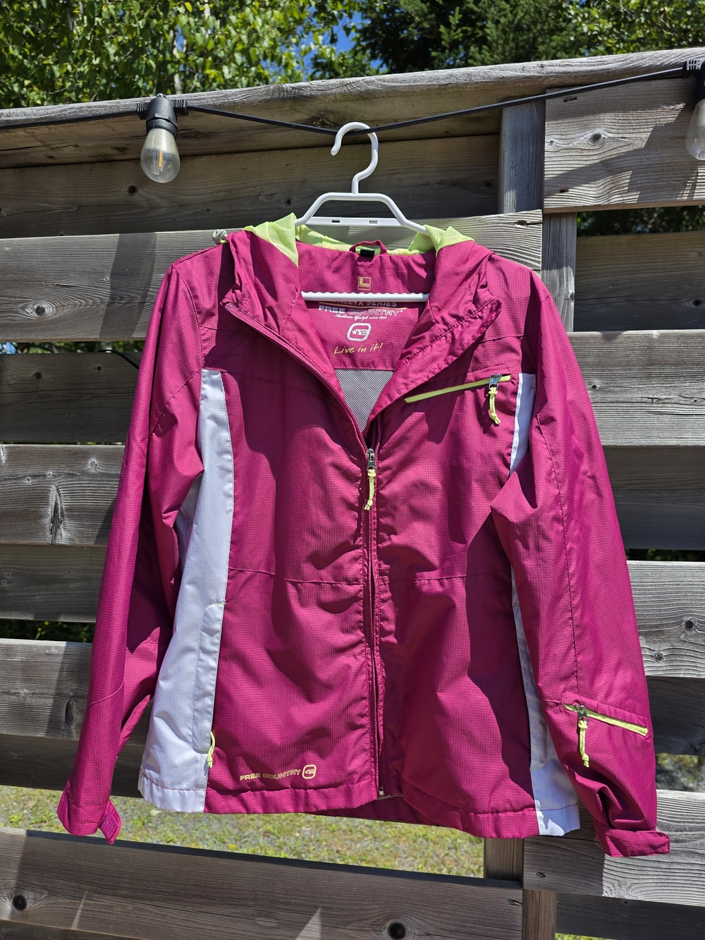 Ladies Rain Jacket | Size Large | Windbreaker